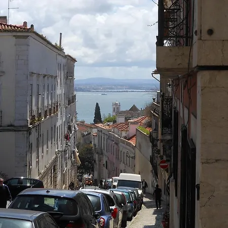 Old Town Apartment *