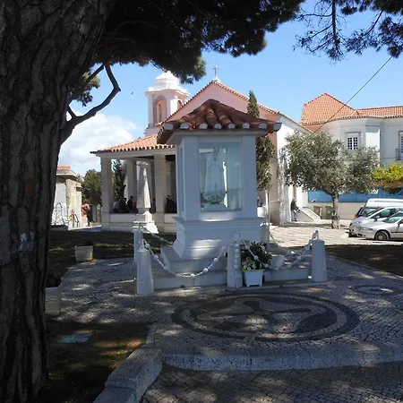 Old Town Apartment *